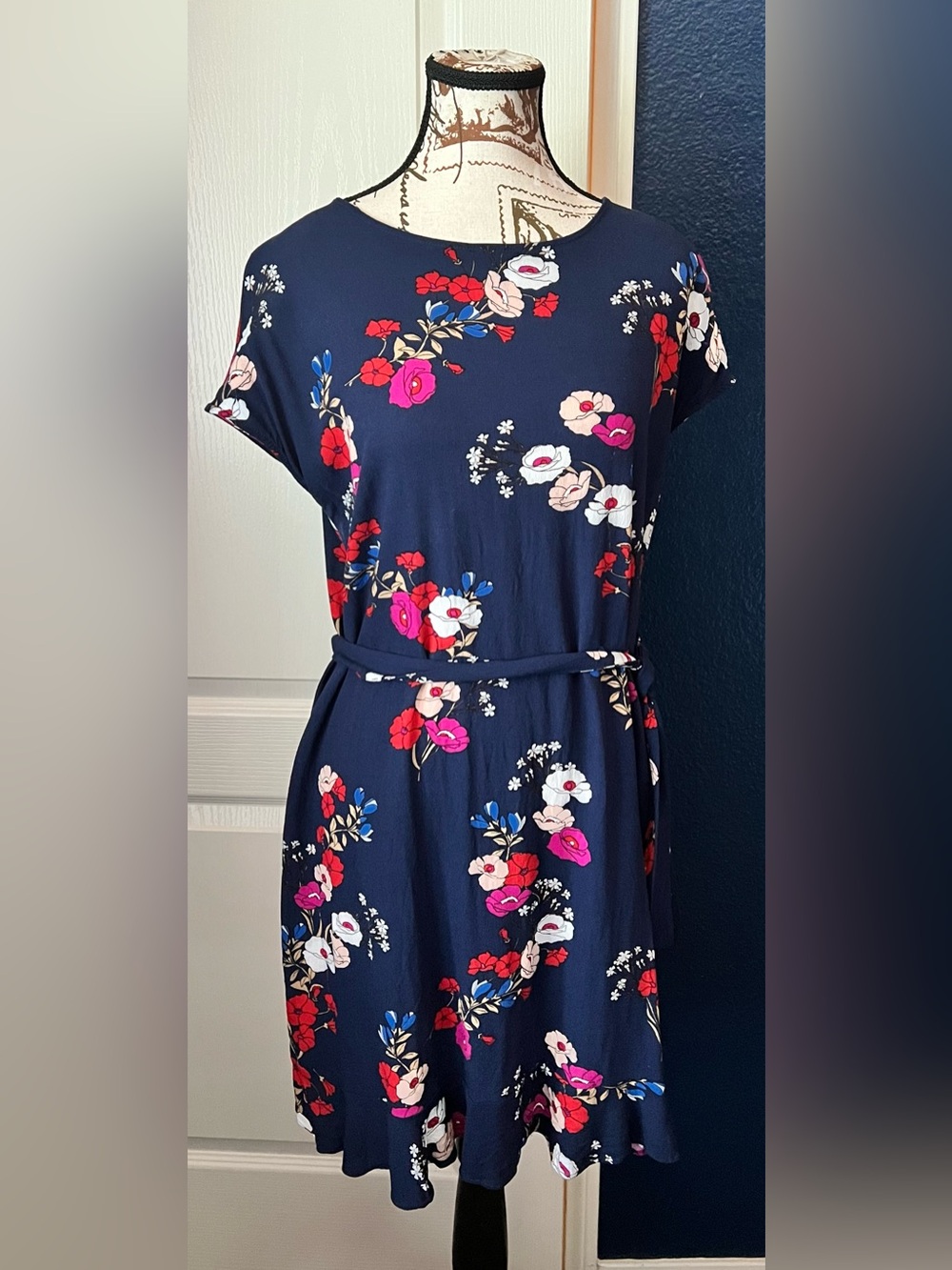 PopSugar Navy Floral Belted Midi Dress Size L Boho Keyhole Back